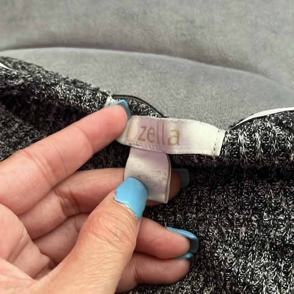 “Zella- Active Knit Top size small” - Picture 2 of 7